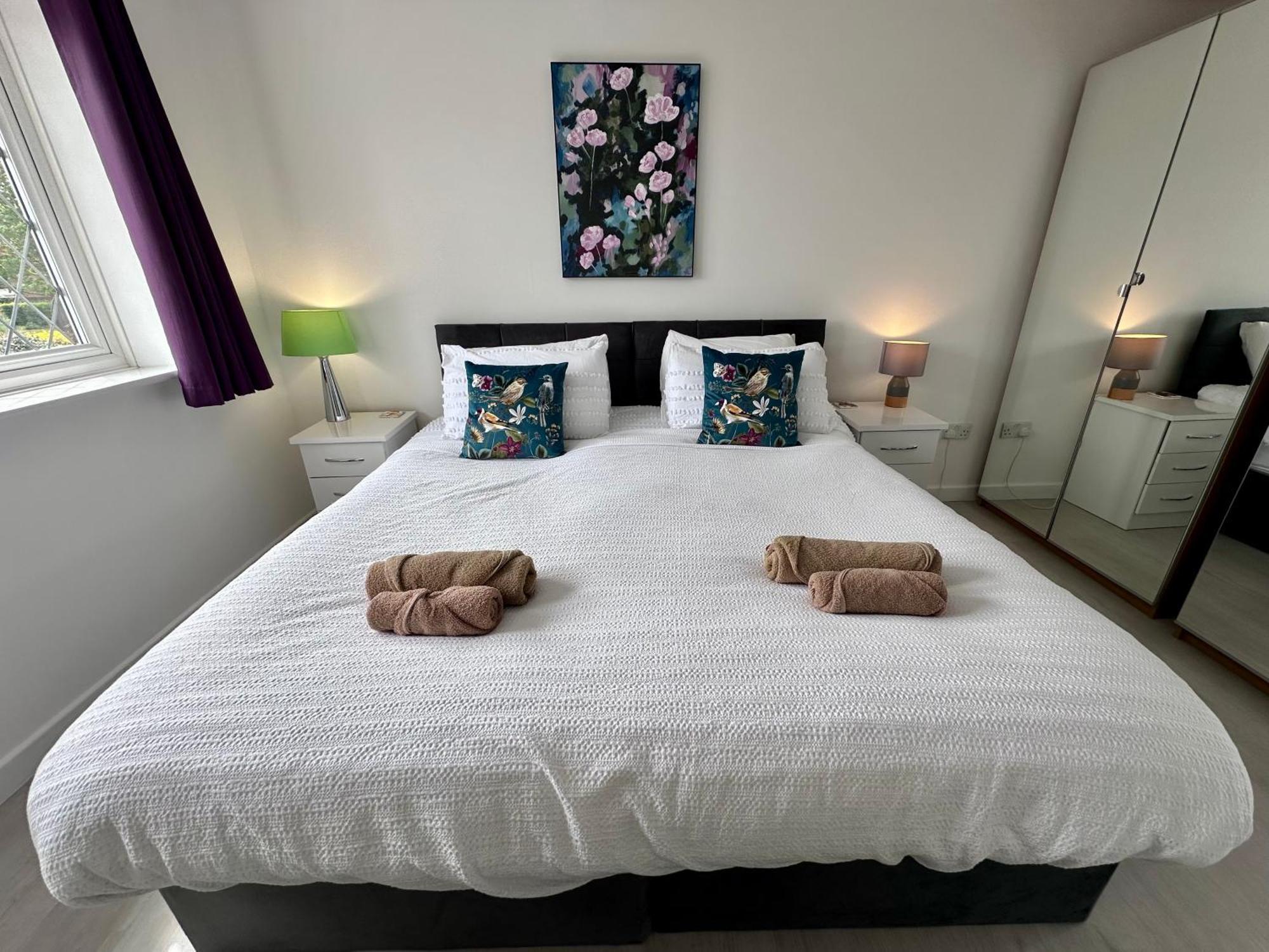 Beautiful House In South Cambridge, 14-min Drive To The Centre, Free Parking, No Sofabeds, Sleeps 6 Holiday home